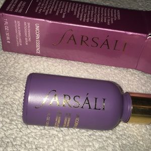 Full sized farsali: unicorn essence